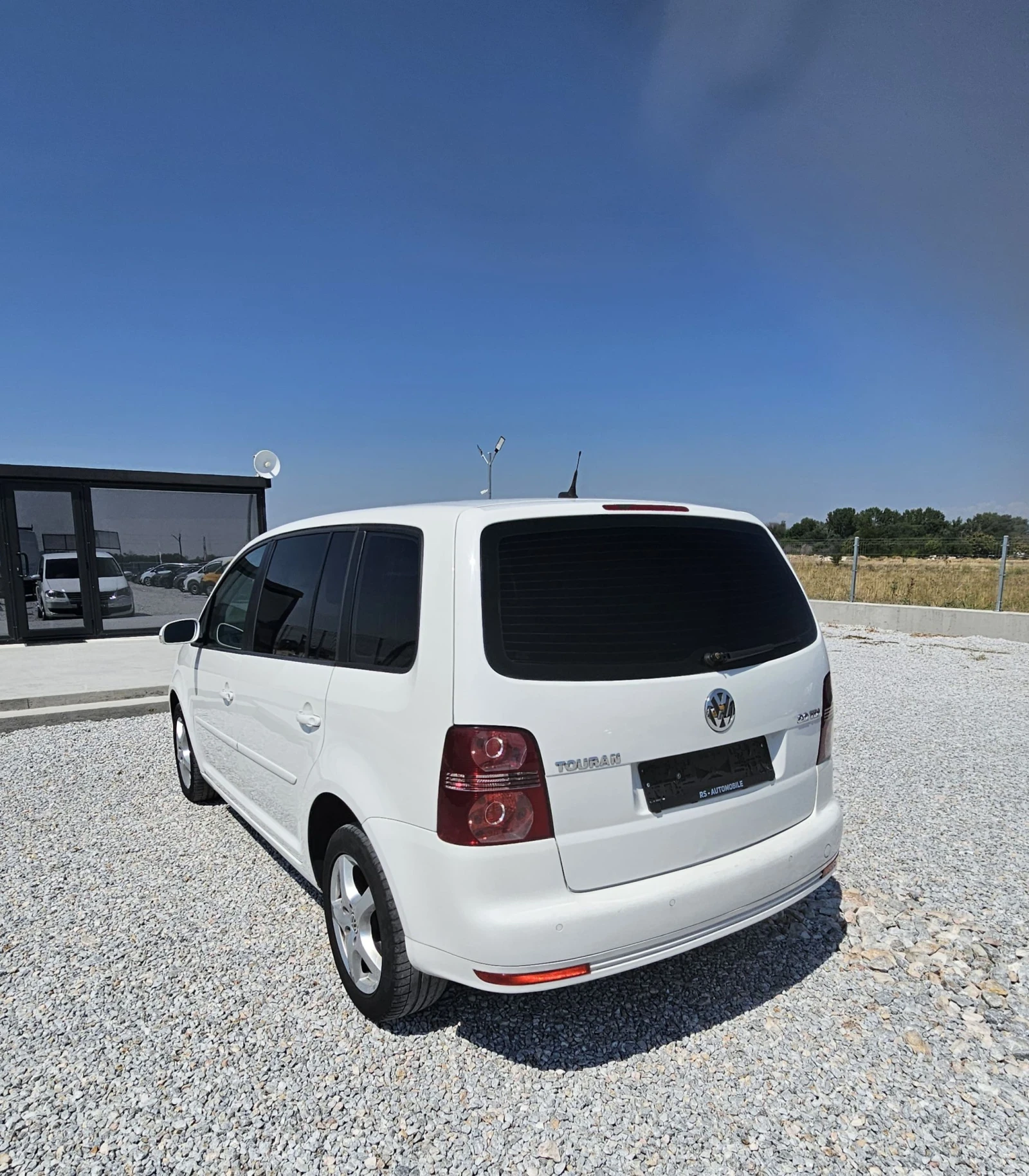 VW Touran  - изображение 7