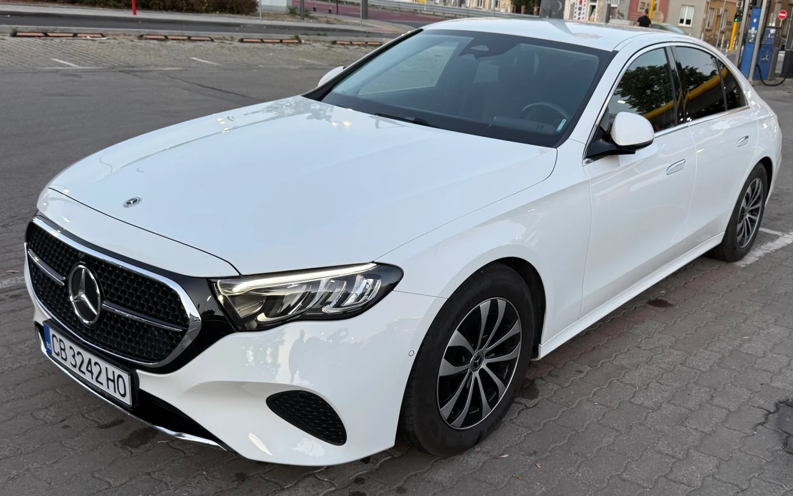 Mercedes-Benz E 220 AVANTGARDE - изображение 2