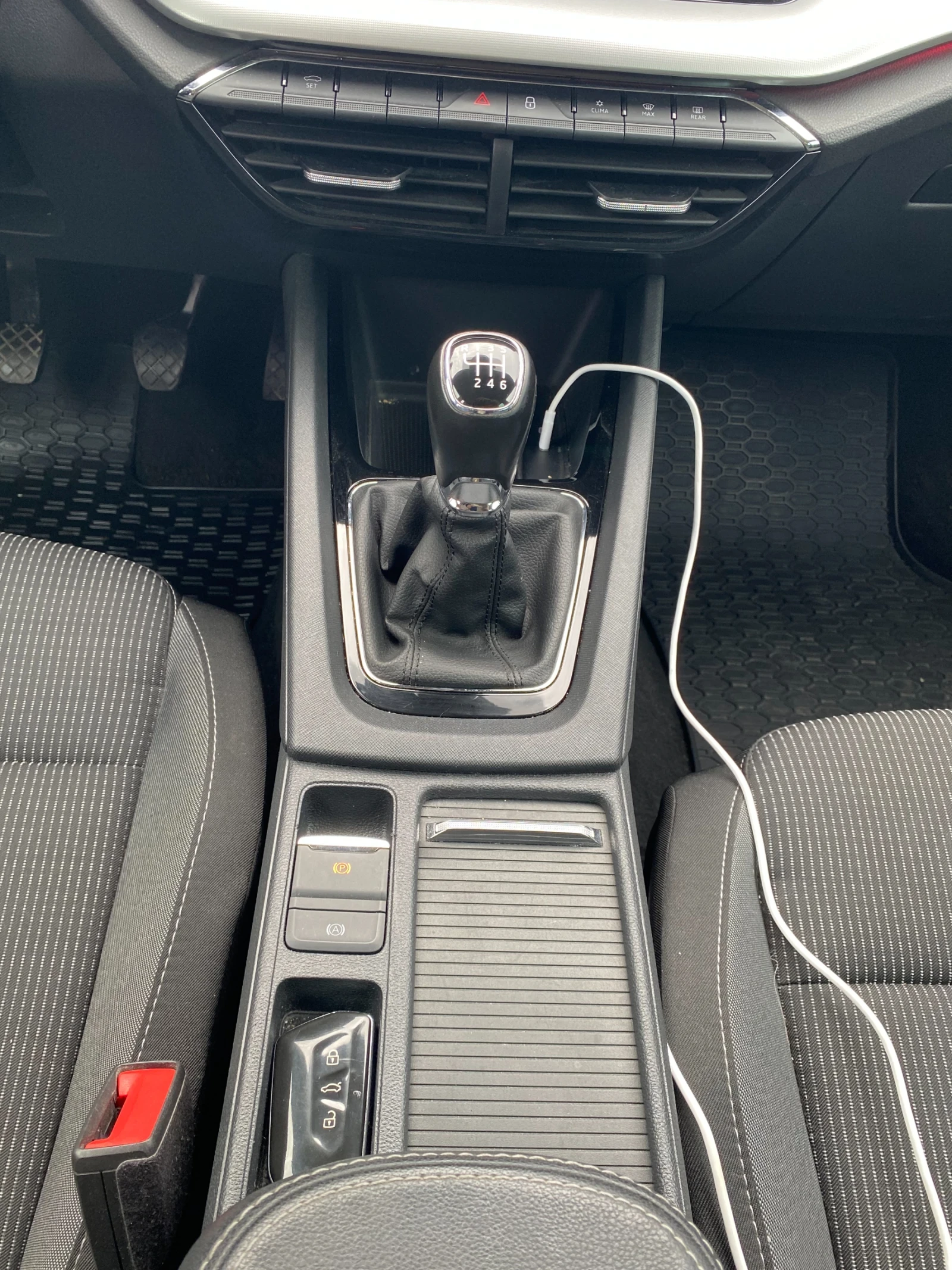 Skoda Octavia Skoda Octavia IV 1.5 TSI EVO   150 к.с.   2021 - изображение 9