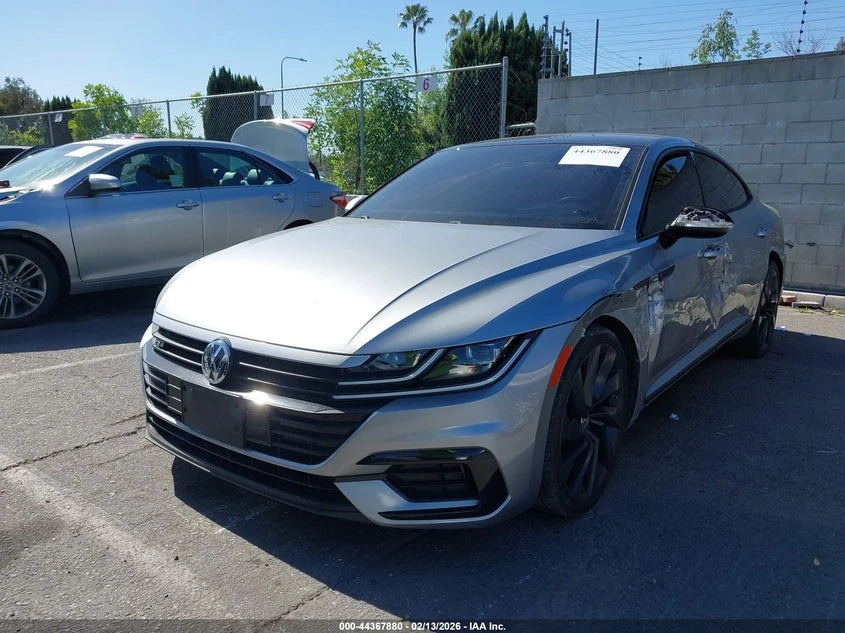 VW Arteon 2.0l Volkswagen 2.0T Sel R-Line, снимка 2 - Автомобили и джипове - 53823704