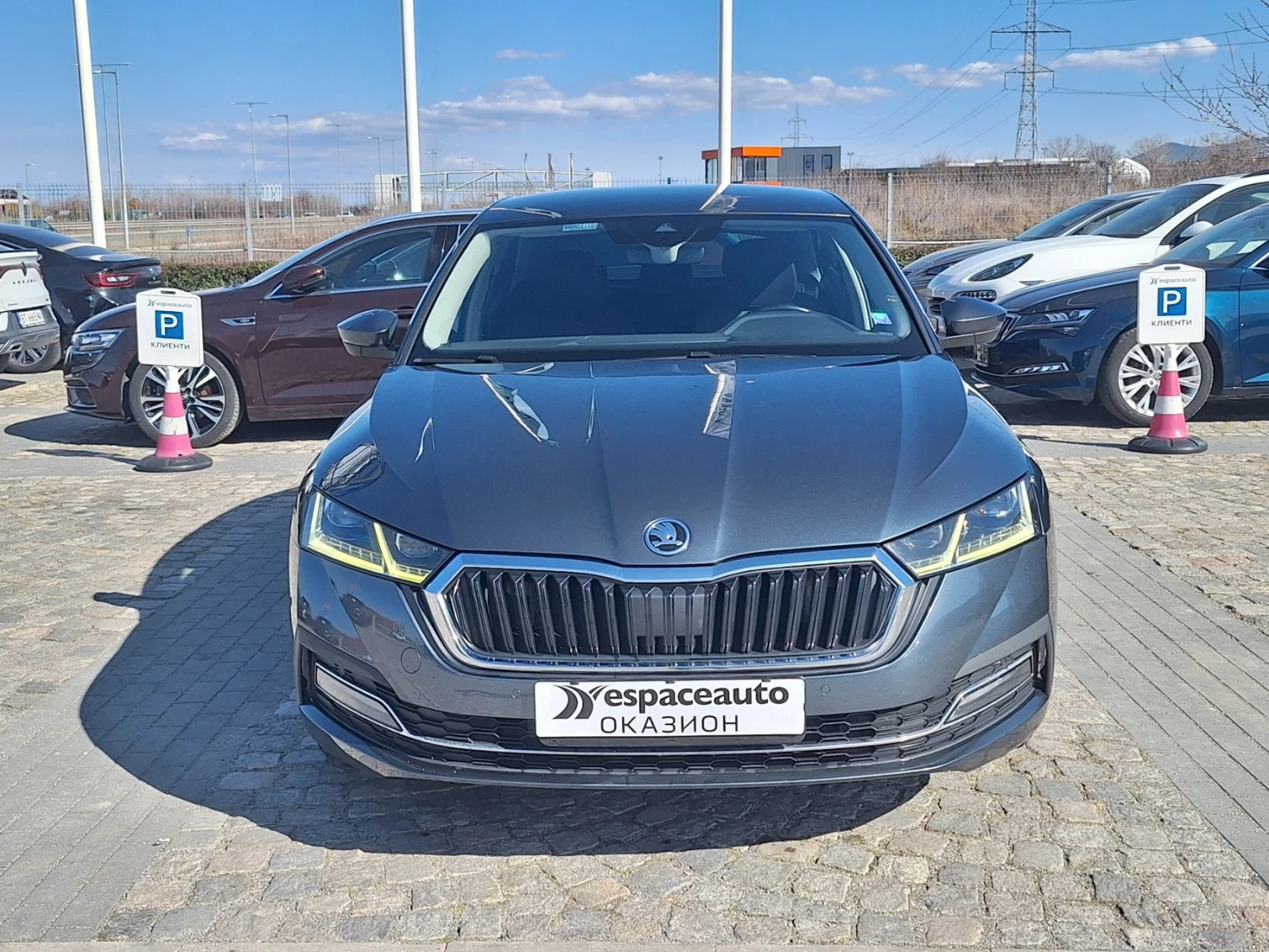Skoda Octavia 2.0TDi, снимка 2 - Автомобили и джипове - 53873931