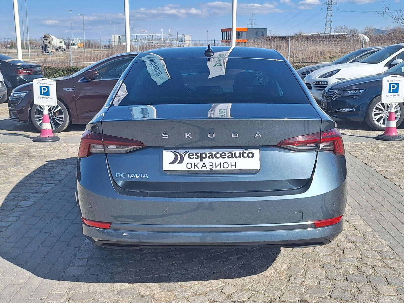 Skoda Octavia 2.0TDi, снимка 5 - Автомобили и джипове - 53873931