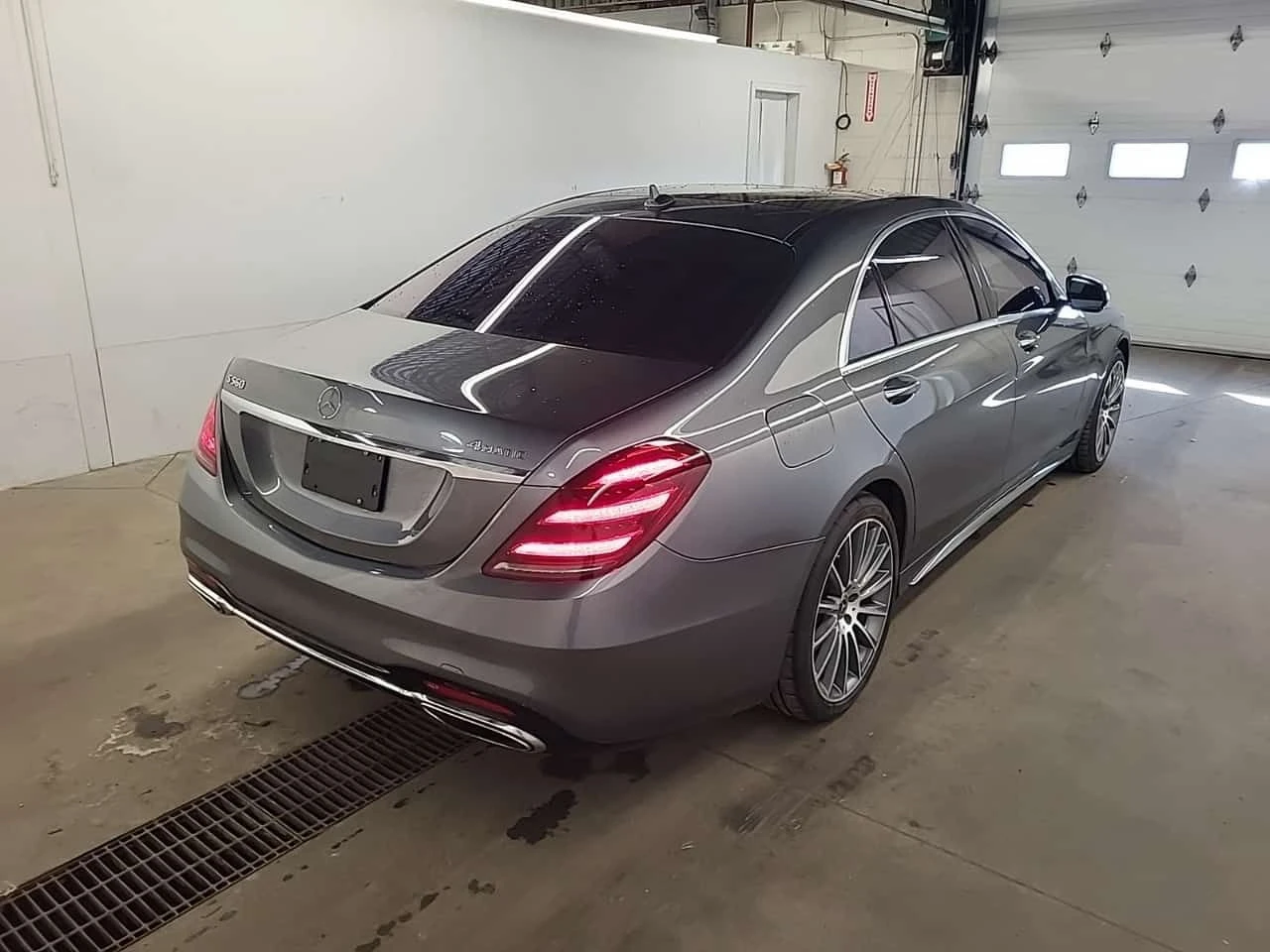 Mercedes-Benz S 560 * OБДУХВАНЕ* ДИСТРОНИК* ПАНОРАМА* BURMASTER* , снимка 3 - Автомобили и джипове - 54077962
