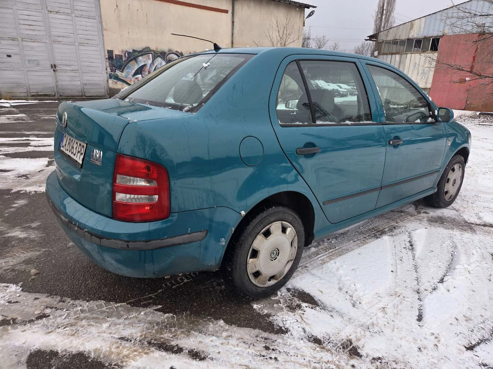 Skoda Fabia 1.4, 16v Sedan, снимка 6 - Автомобили и джипове - 54609647