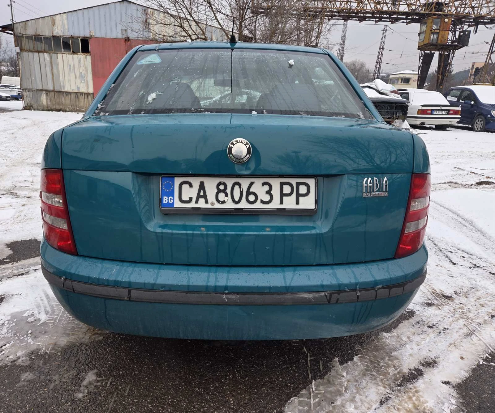 Skoda Fabia 1.4, 16v Sedan, снимка 7 - Автомобили и джипове - 54609647