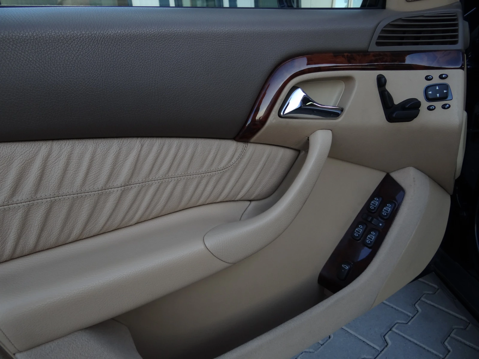 Mercedes-Benz S 320, снимка 11 - Автомобили и джипове - 54326145