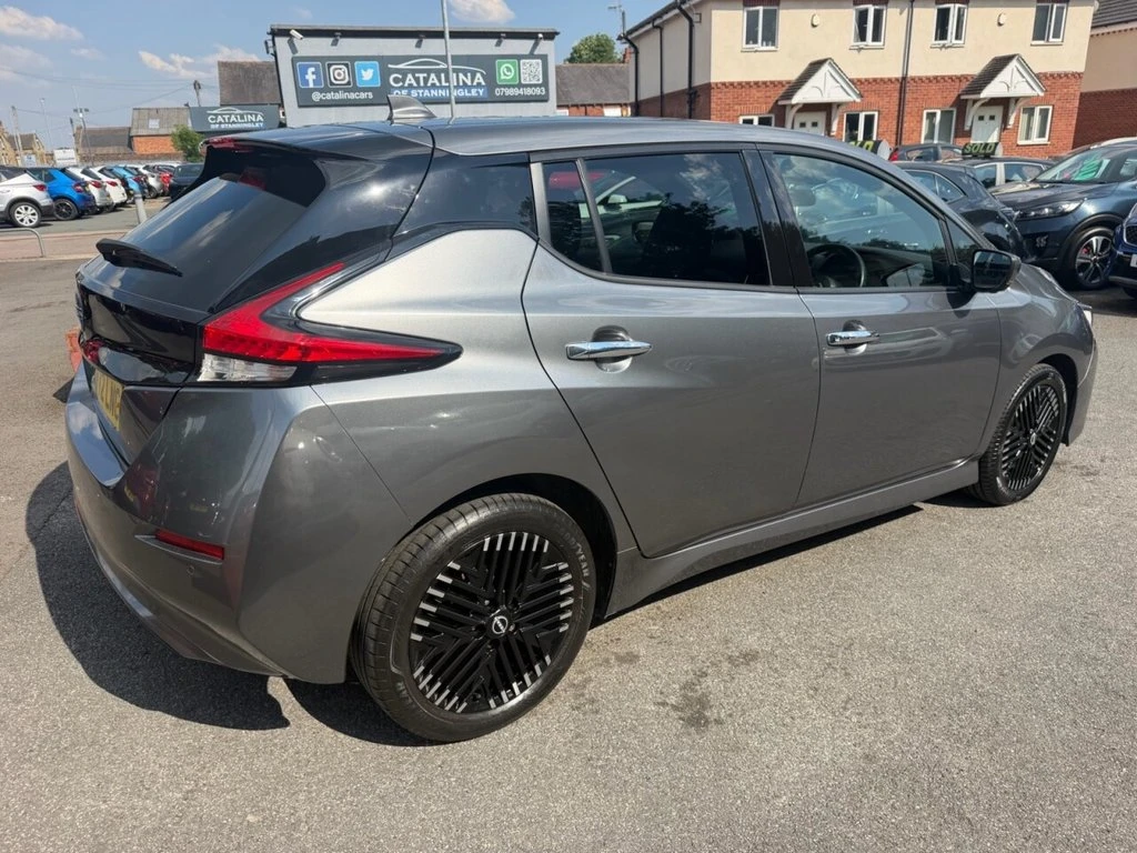 Nissan Leaf , снимка 2 - Автомобили и джипове - 55377749