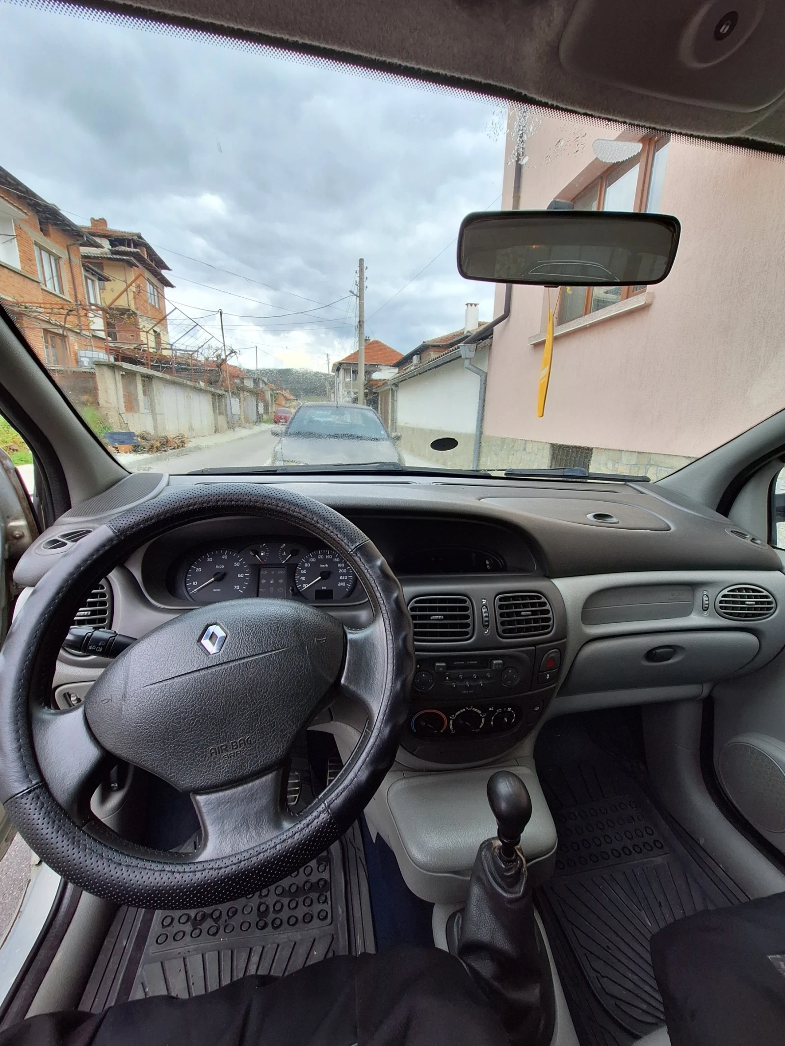Renault Scenic, снимка 6 - Автомобили и джипове - 54479156