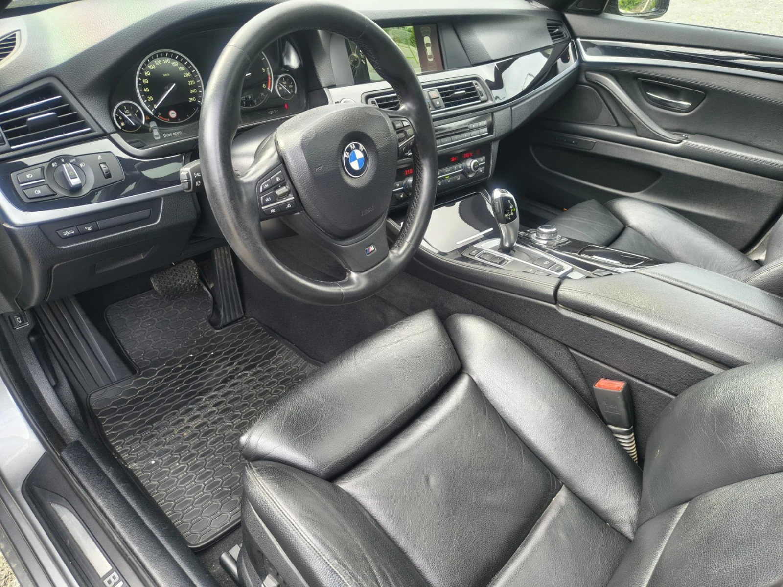 BMW 530 Luxury line, Keyless, Softclose, Headup, Distronic, снимка 10 - Автомобили и джипове - 54856837