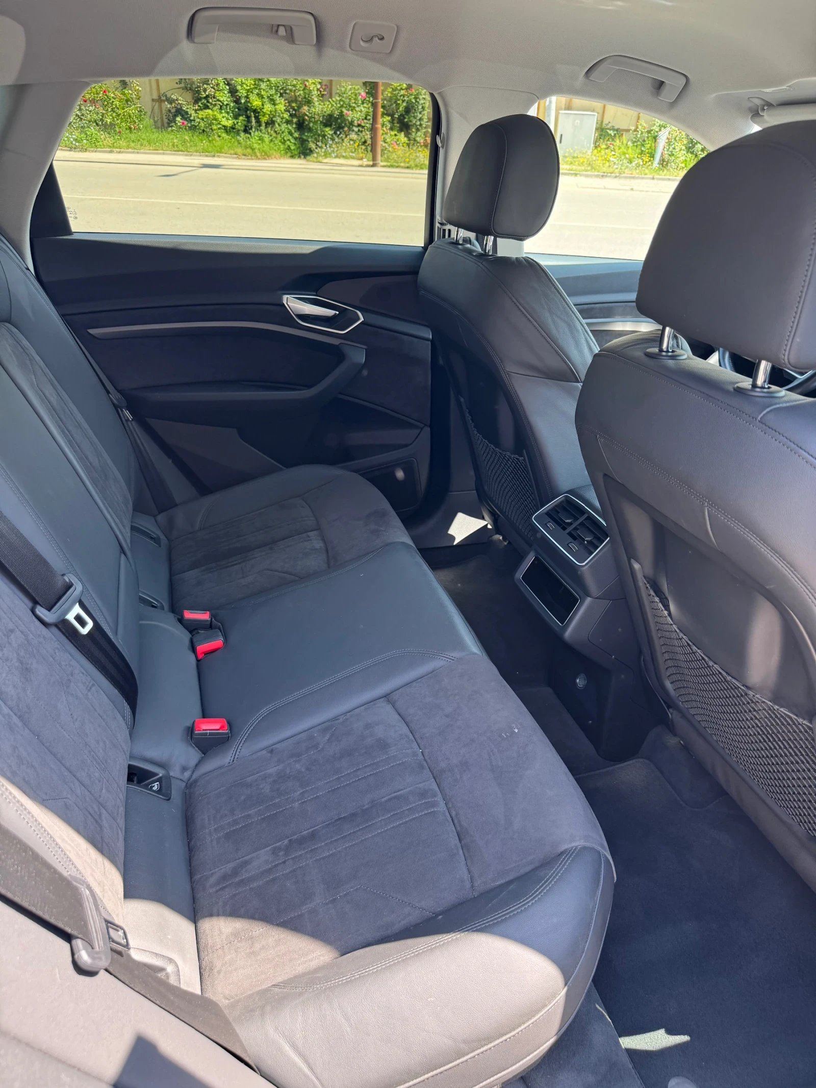 Audi E-Tron 50, снимка 15 - Автомобили и джипове - 55330703