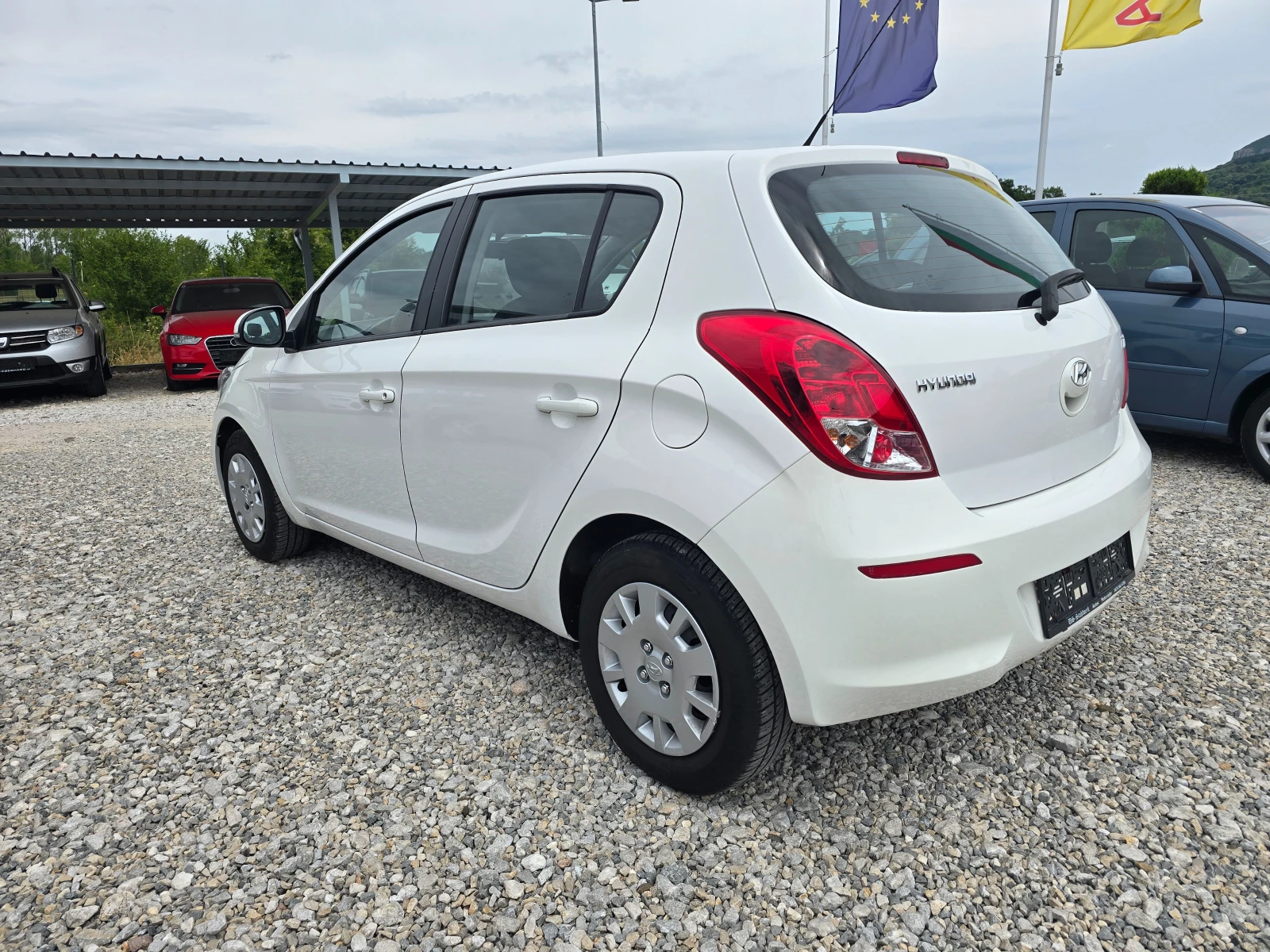 Hyundai I20 1.2 БЕНЗИН ! ! КЛИМАТИК, снимка 3 - Автомобили и джипове - 55570731