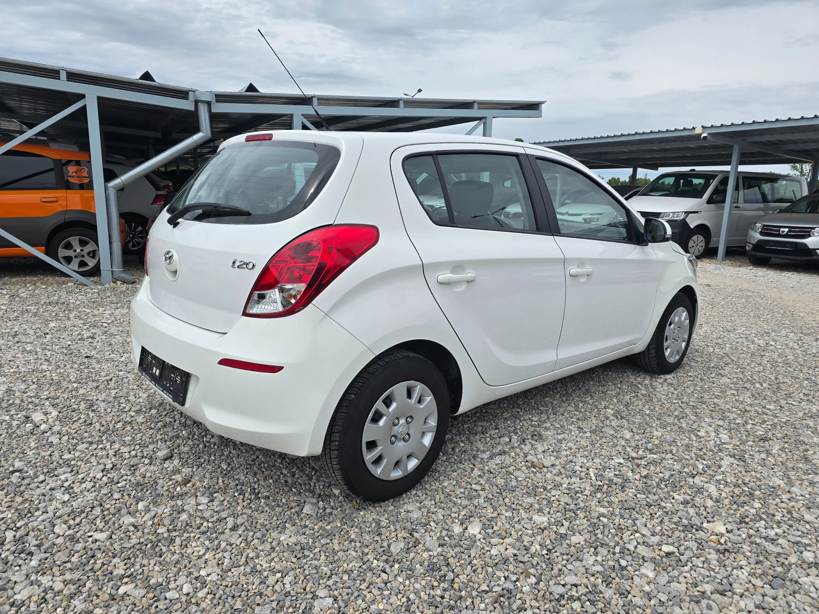Hyundai I20 1.2 БЕНЗИН ! ! КЛИМАТИК, снимка 5 - Автомобили и джипове - 55570731