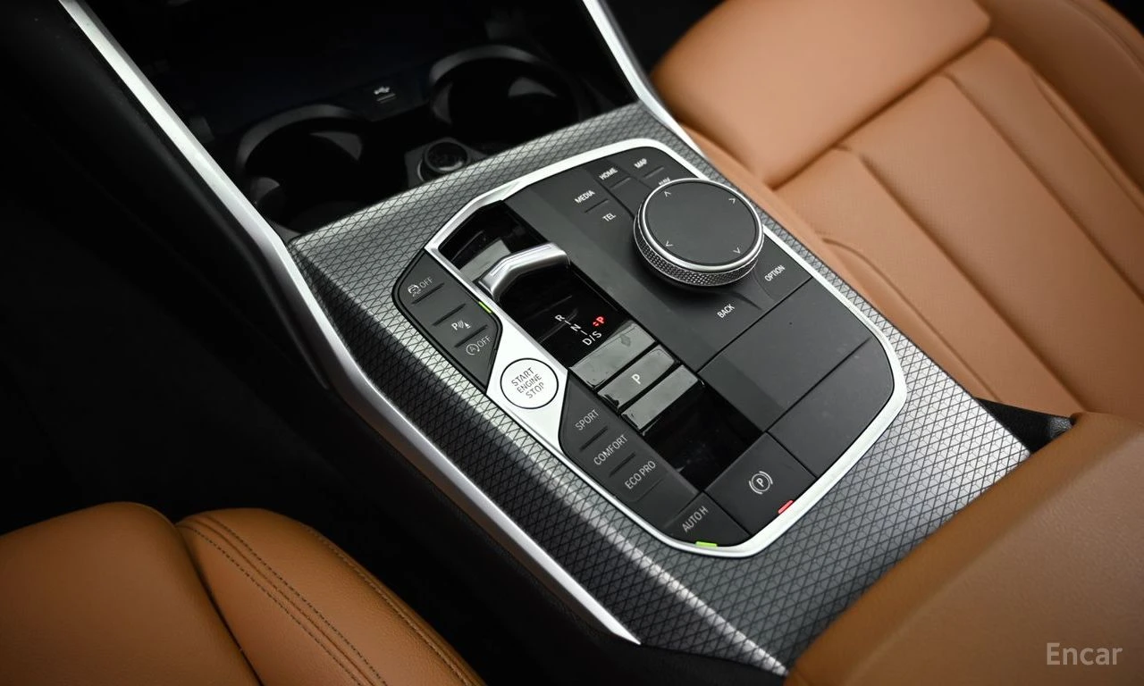 BMW 320 i M SPORT* ХЕДЪП* DISTRONIC* ШИБИДАХ* ПОДГРЕВ*  , снимка 14 - Автомобили и джипове - 55684835