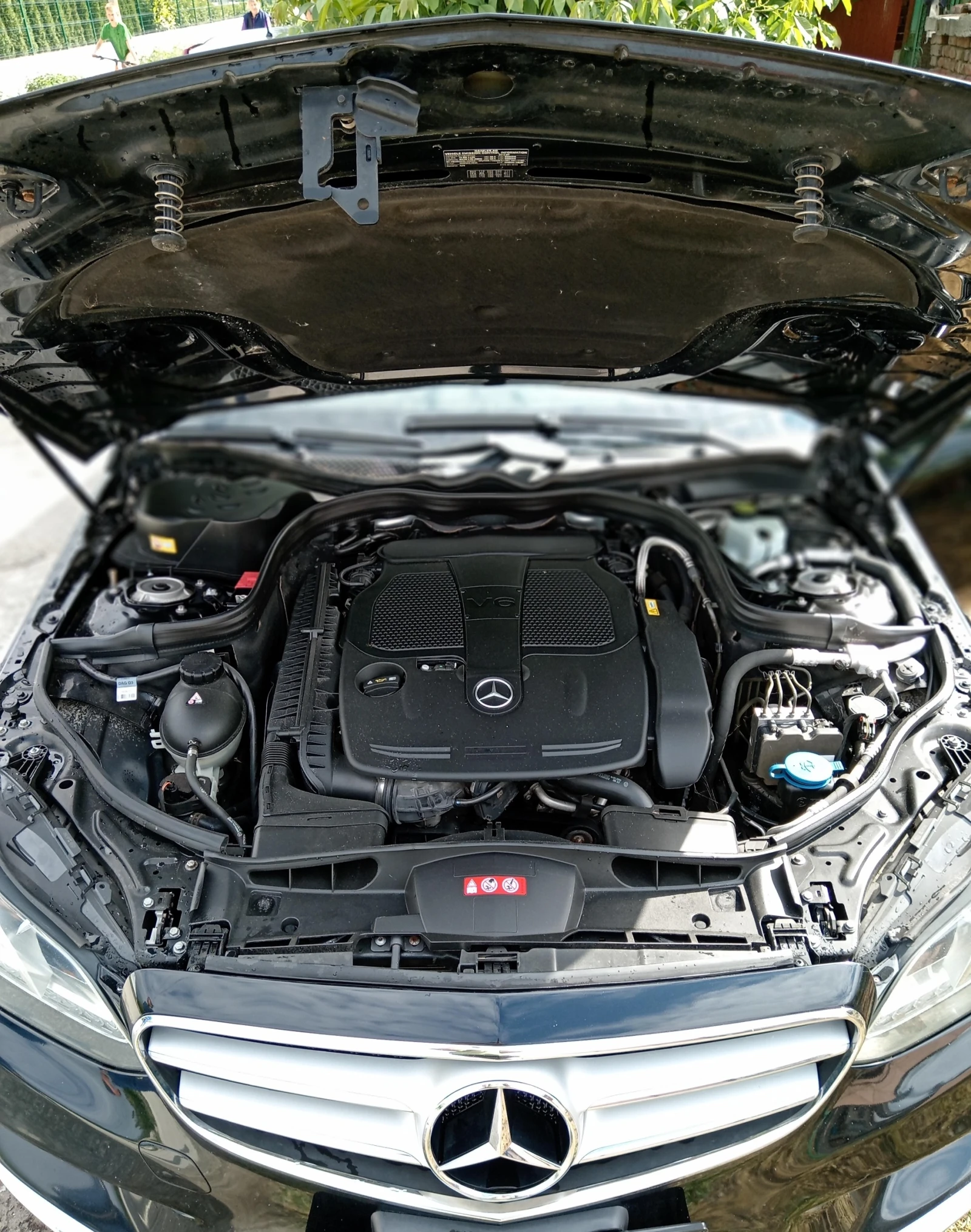 Mercedes-Benz E 350 AMG 4MATIC, снимка 3 - Автомобили и джипове - 55875295