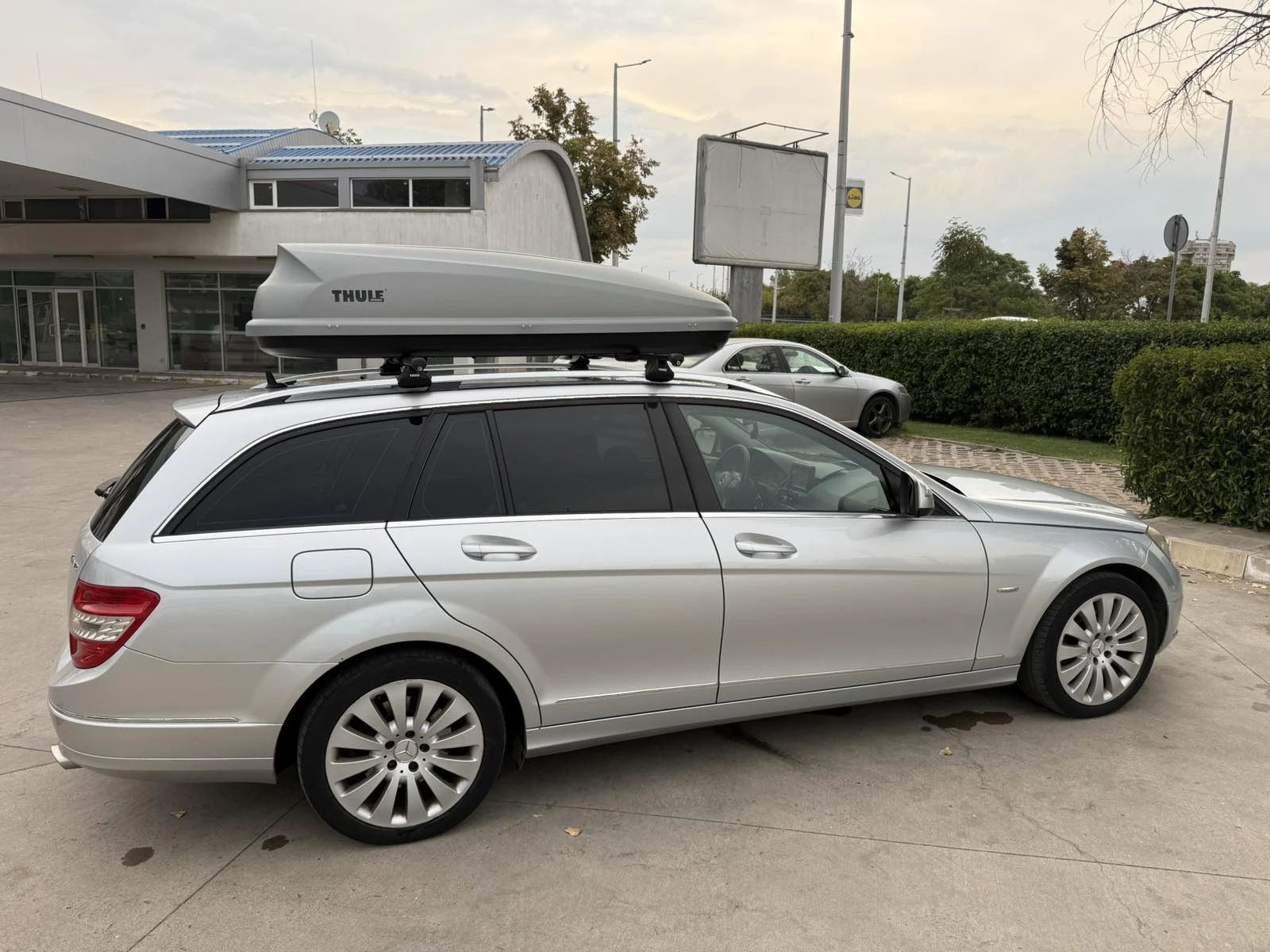 Mercedes-Benz C 320 4matic, снимка 5 - Автомобили и джипове - 55931939