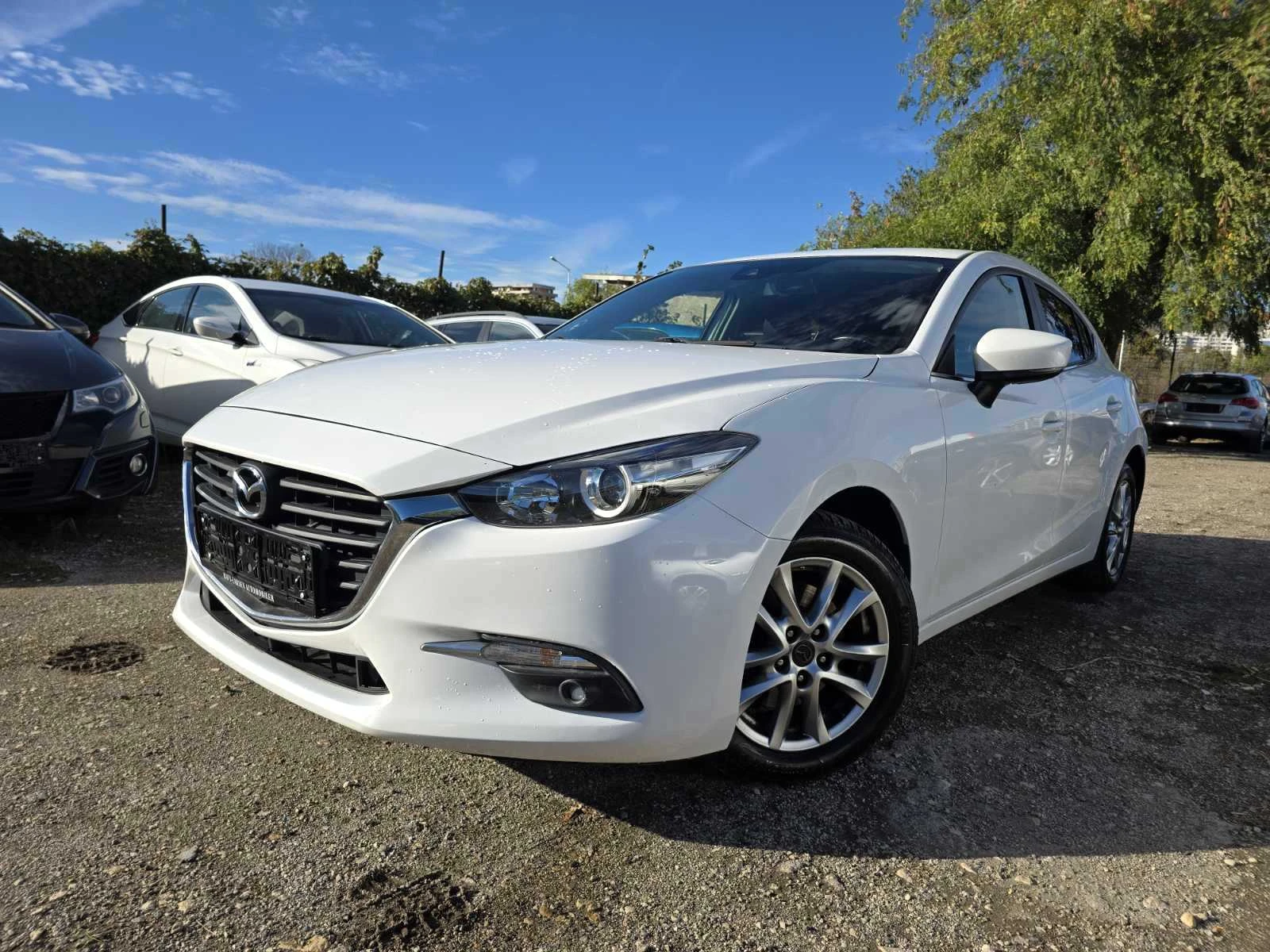 Mazda 3 ФУЛ ЕКСТРИ/2.0i/SKYACTIV