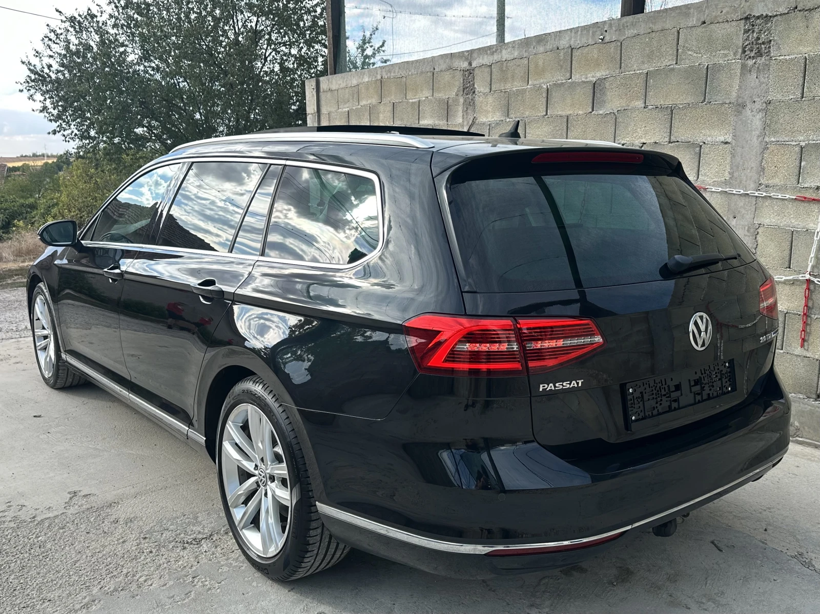 VW Passat 2.0TDI Highline, DSG, Дигитал, Панорама, снимка 7 - Автомобили и джипове - 56201206
