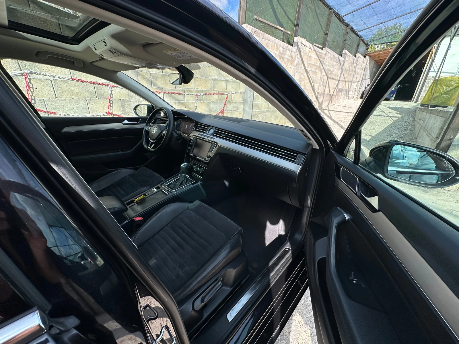 VW Passat 2.0TDI Highline, DSG, Дигитал, Панорама, снимка 10 - Автомобили и джипове - 56201206
