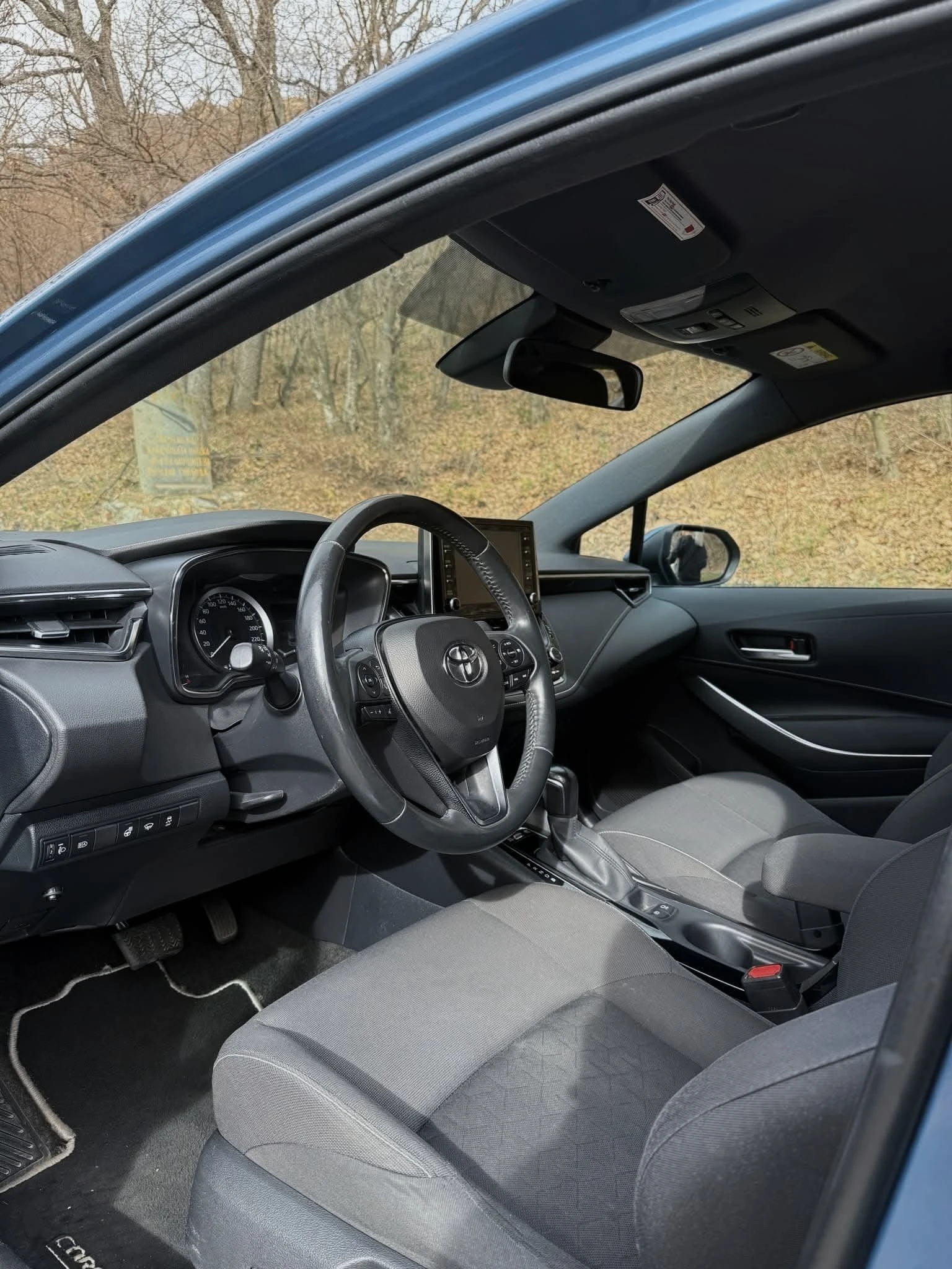 Toyota Corolla 1.8 HYBRID122 k.c, снимка 3 - Автомобили и джипове - 56293497