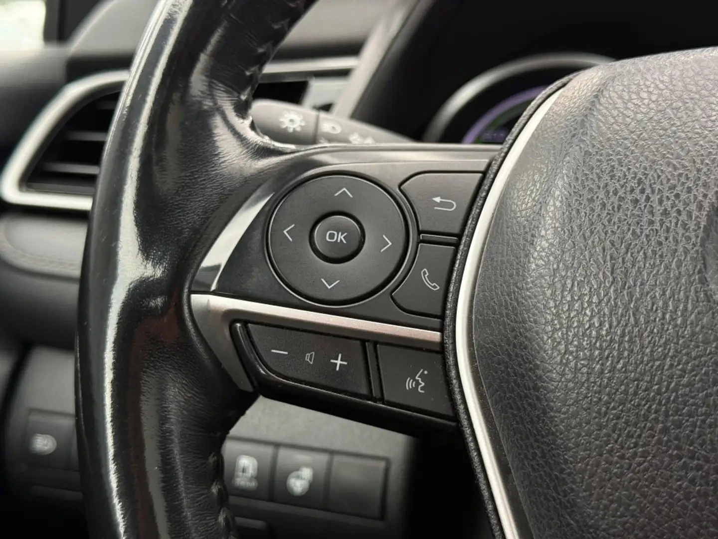 Toyota Camry XLE HYBRID | HEAD-UP | ����� | ������� | BLIND SPO | Mobile.bg � ����������� 9