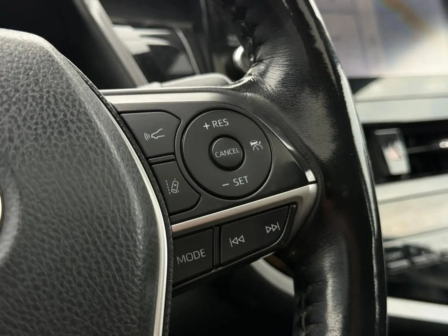 Toyota Camry XLE HYBRID | HEAD-UP | ����� | ������� | BLIND SPO | Mobile.bg � ����������� 10