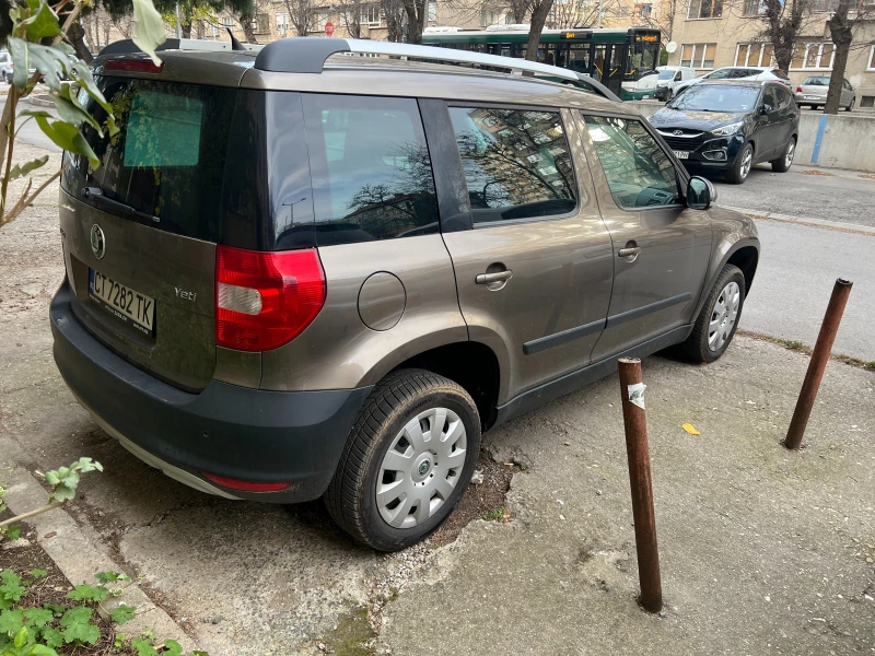 Skoda Yeti, снимка 4 - Автомобили и джипове - 48189621