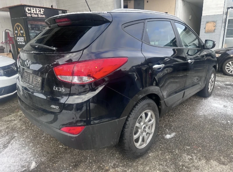 Hyundai IX35 2.0I Automatic 4WD Switzerland , снимка 3 - Автомобили и джипове - 49045858