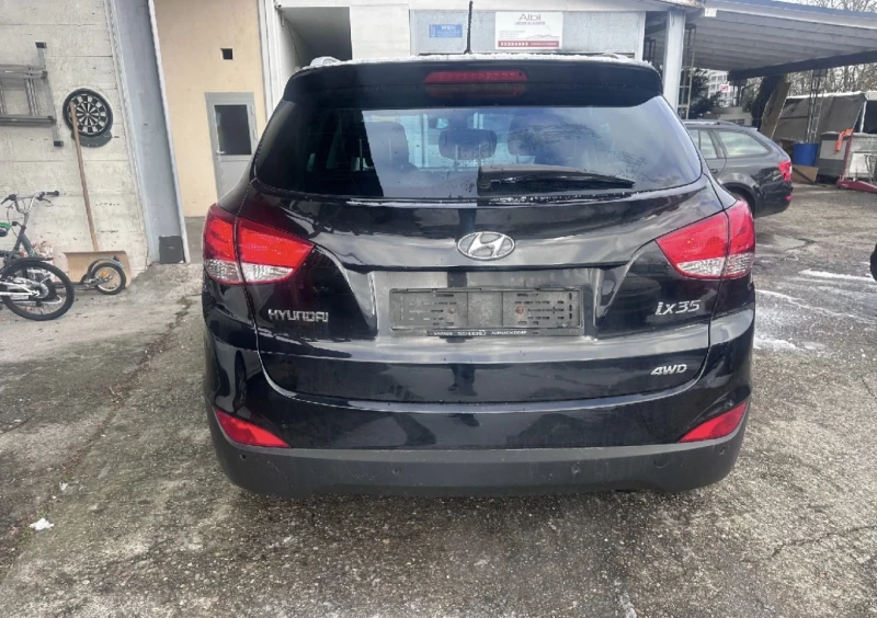 Hyundai IX35 2.0I Automatic 4WD Switzerland , снимка 5 - Автомобили и джипове - 49045858