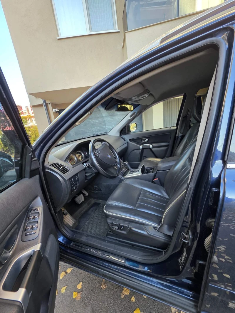Volvo Xc90, снимка 3 - Автомобили и джипове - 52412620