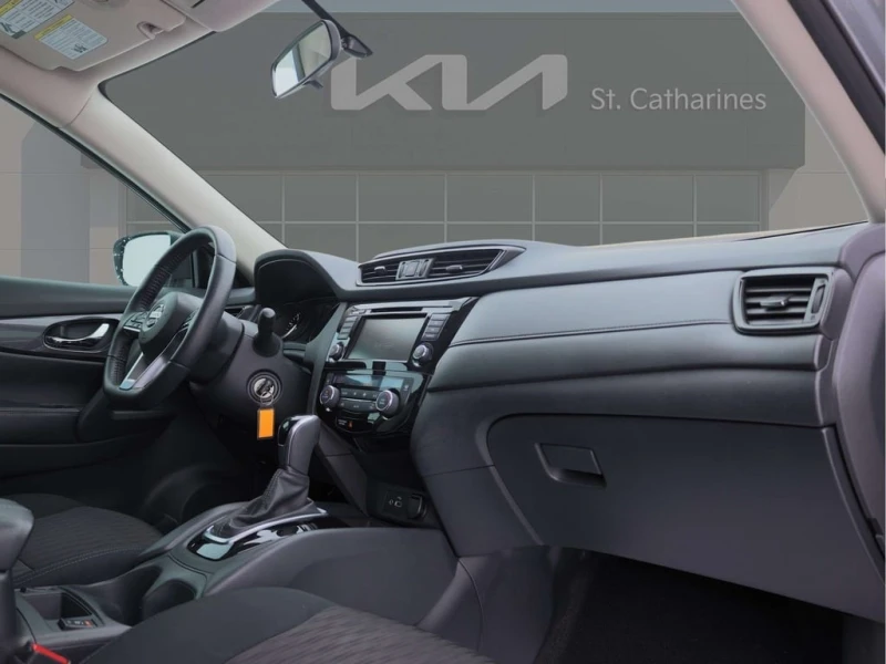 Nissan Rogue S | Blindspot Alert | Cruise | Lane Assist, снимка 13 - Автомобили и джипове - 53236117