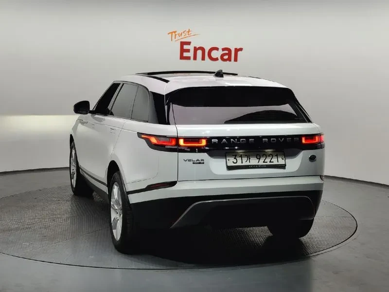 Land Rover Range Rover Velar 2.0 D240 R-Dynamic Se, снимка 4 - Автомобили и джипове - 54515194
