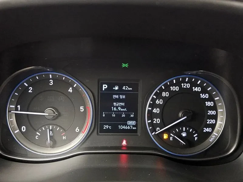 Hyundai Kona 1.6, снимка 8 - Автомобили и джипове - 54627037