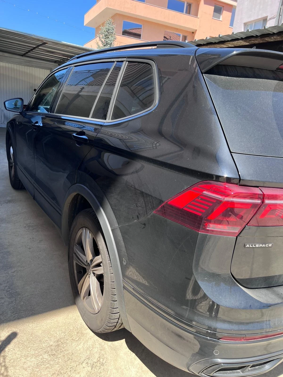 VW Tiguan 2'0 tdi  4ormotion R line - изображение 4