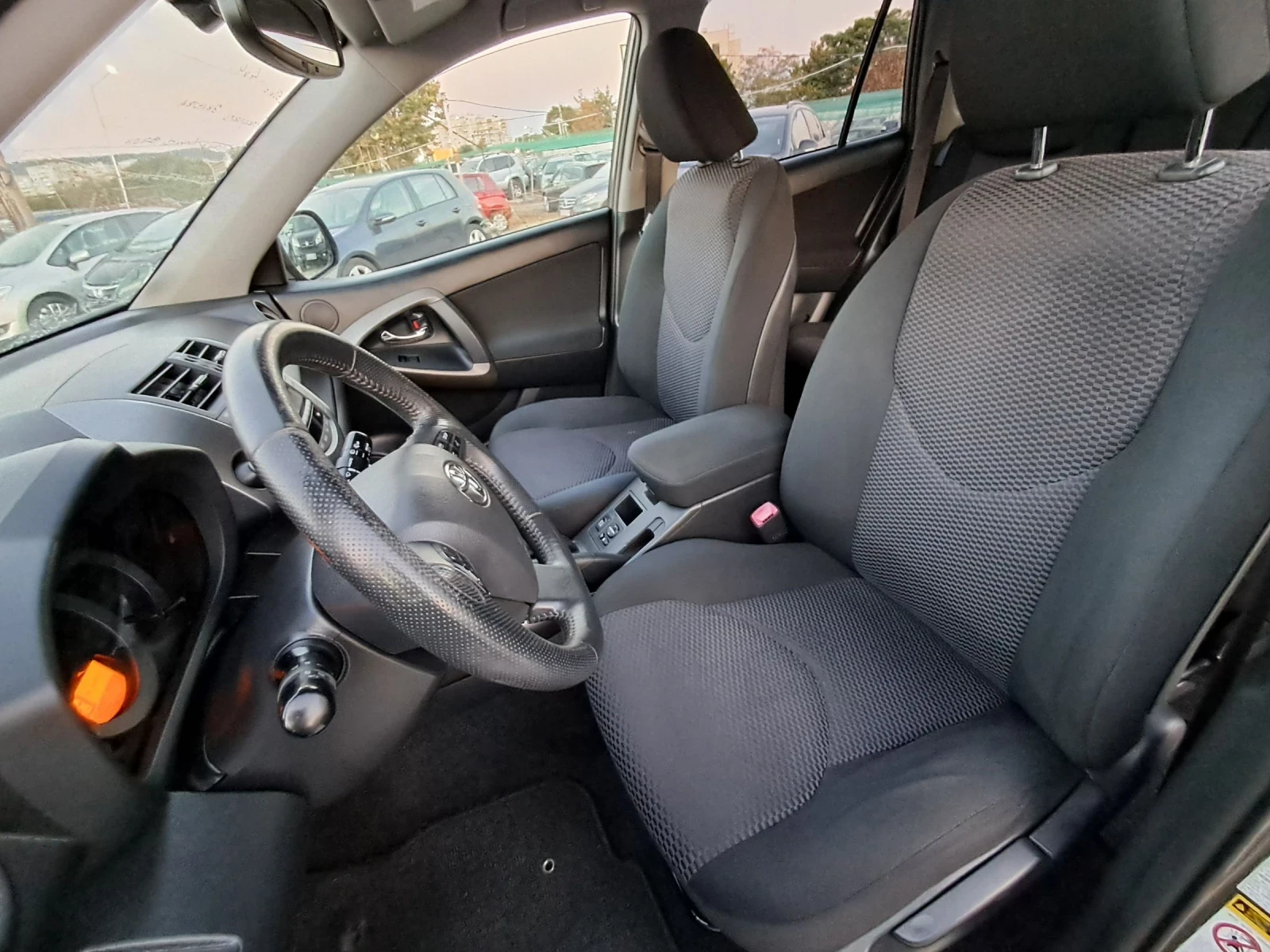 Toyota Rav4 2.2D4D 150 к.с4x4 - изображение 9