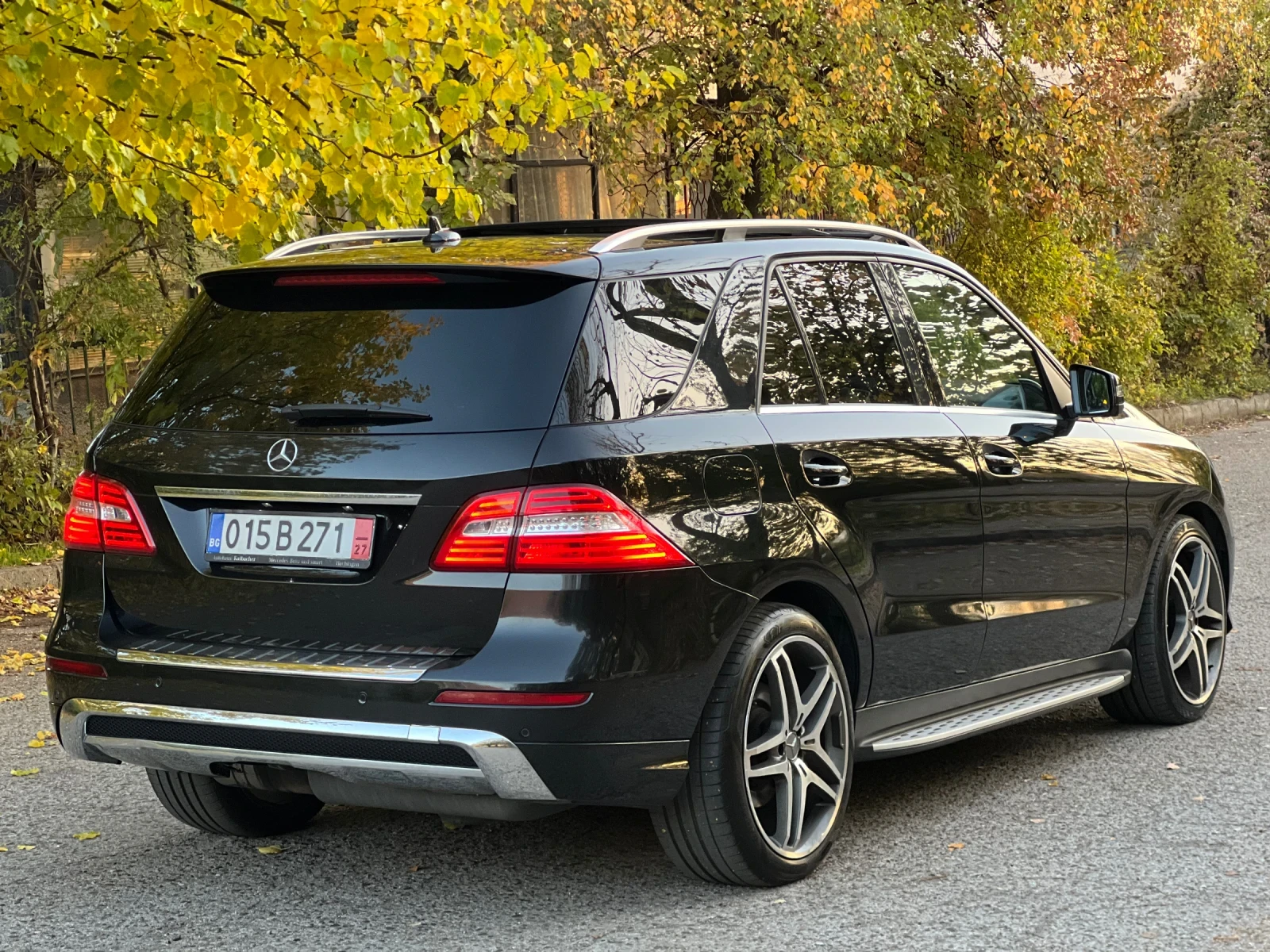 Mercedes-Benz ML 350 AMG/360КАМЕРА/ПОДГРЕВ/ОБДУХ/ХАРМАН/ПАНОРАМА/МЕМОРИ - изображение 5