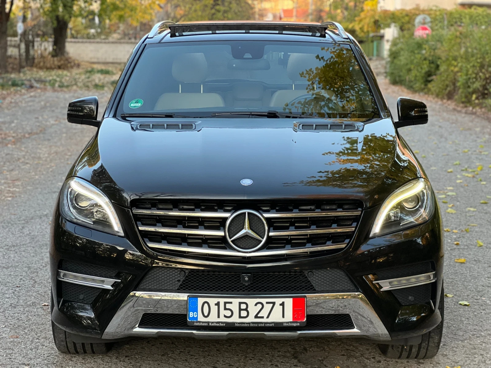 Mercedes-Benz ML 350 AMG/360КАМЕРА/ПОДГРЕВ/ОБДУХ/ХАРМАН/ПАНОРАМА/МЕМОРИ - изображение 2