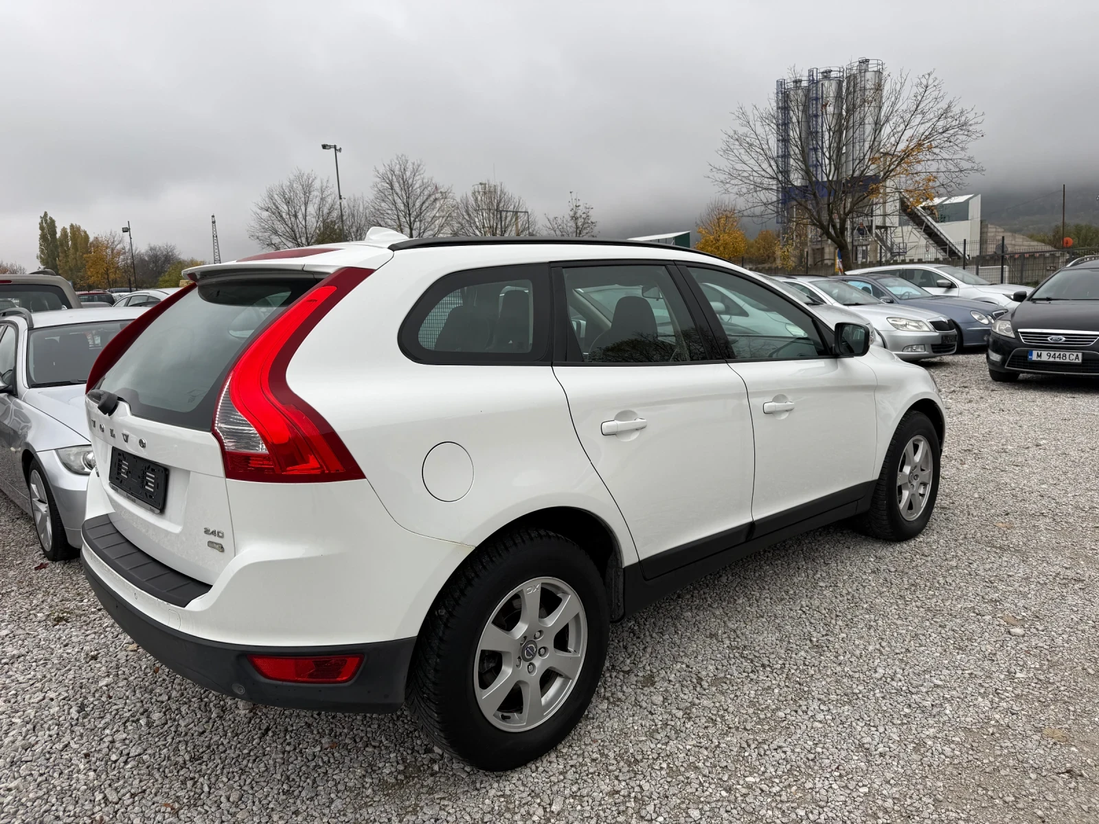 Volvo XC60 2.4D Drive Италия - изображение 5