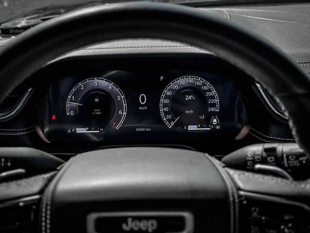 Jeep Grand cherokee OVERLAND* MASSAGE* HEATED* VENTILATED SEATS* , снимка 14 - Автомобили и джипове - 53946908