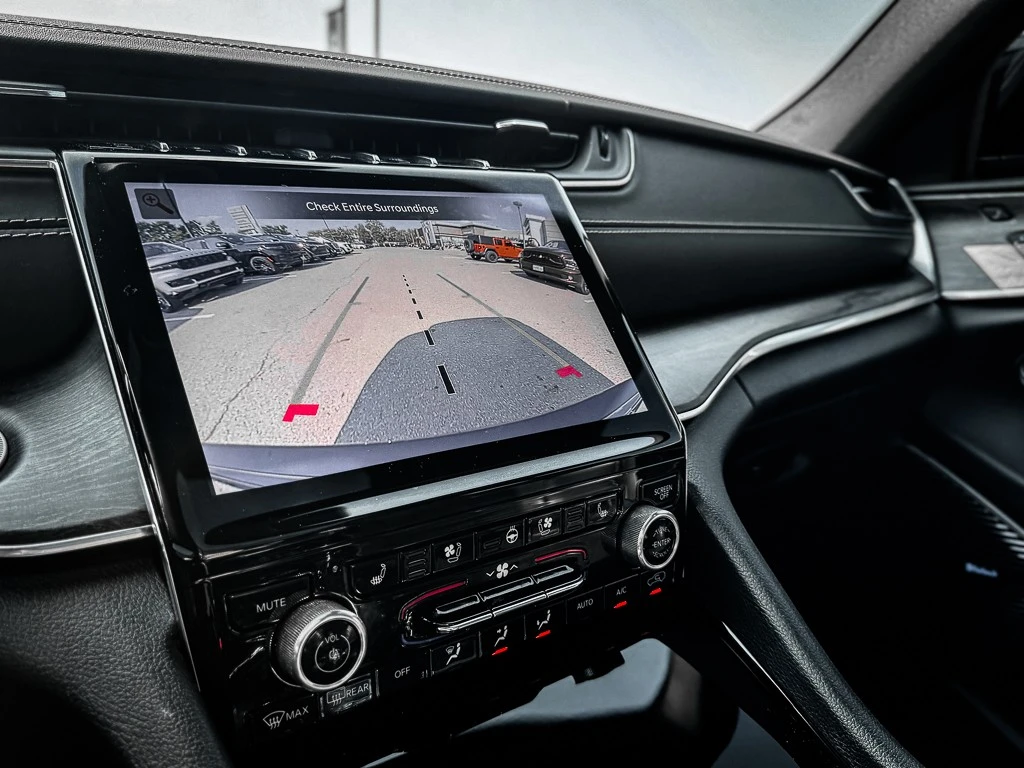 Jeep Grand cherokee OVERLAND* MASSAGE* HEATED* VENTILATED SEATS* , снимка 16 - Автомобили и джипове - 53946908