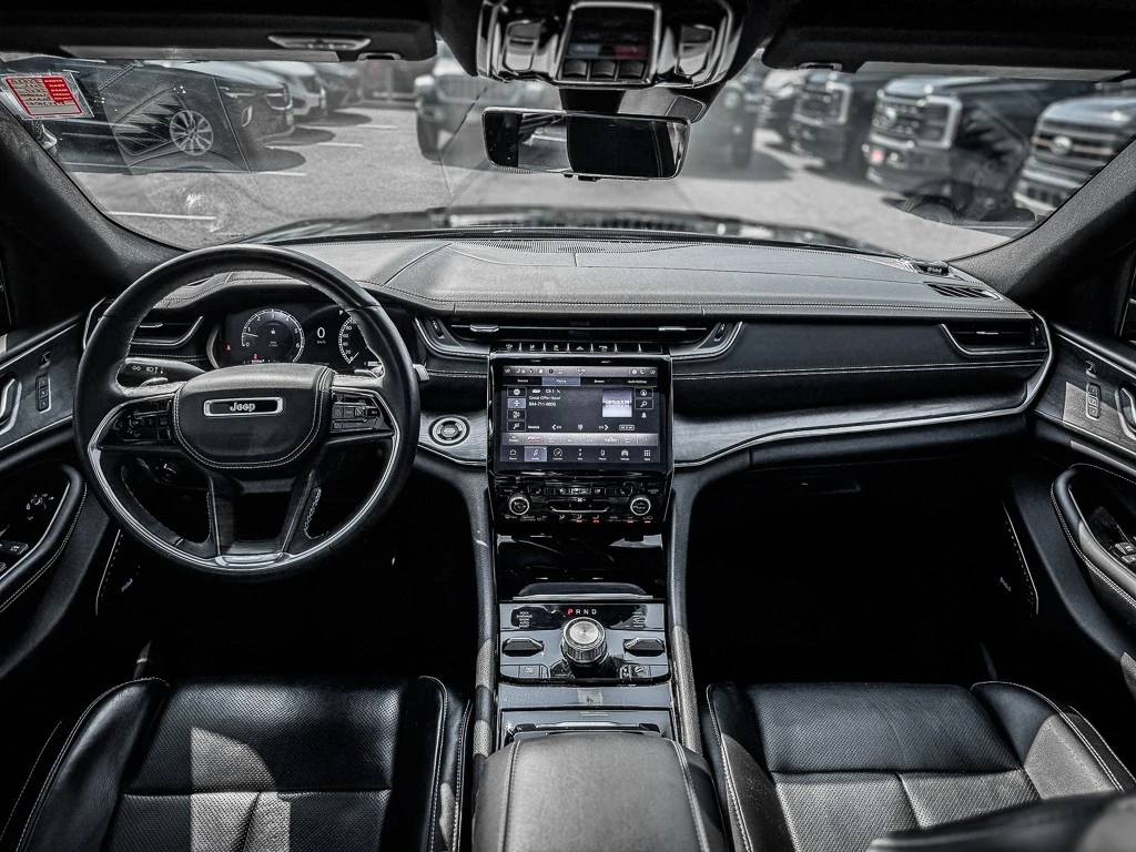 Jeep Grand cherokee OVERLAND* MASSAGE* HEATED* VENTILATED SEATS* , снимка 12 - Автомобили и джипове - 53946908