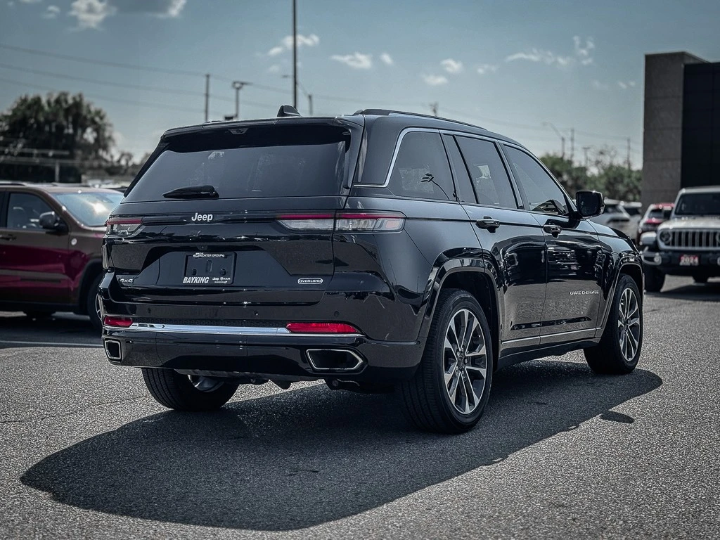 Jeep Grand cherokee OVERLAND* MASSAGE* HEATED* VENTILATED SEATS* , снимка 4 - Автомобили и джипове - 53946908