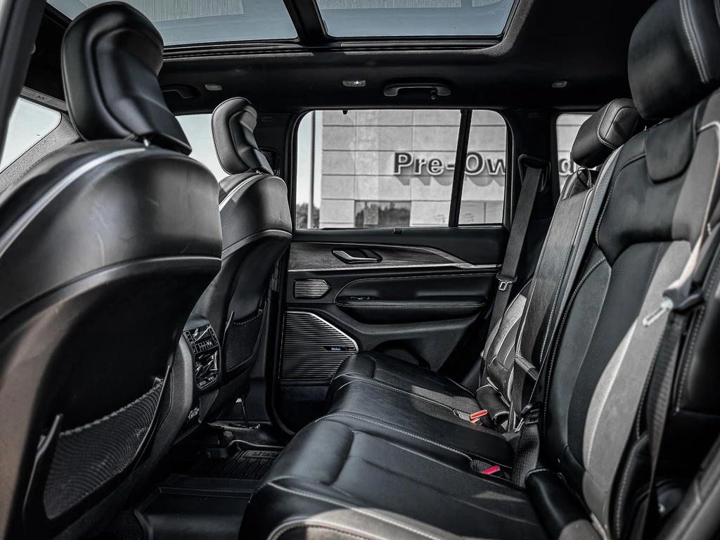 Jeep Grand cherokee OVERLAND* MASSAGE* HEATED* VENTILATED SEATS* , снимка 11 - Автомобили и джипове - 53946908