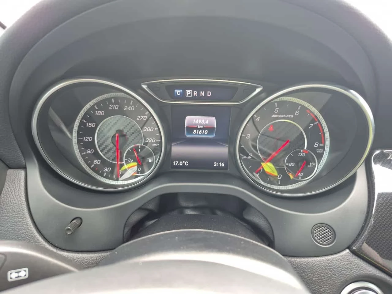 Mercedes-Benz GLA 45 AMG ПОДГРЕВИ * ПАНО * KEYLESS * 2 КЛЮЧА, снимка 9 - Автомобили и джипове - 54446177