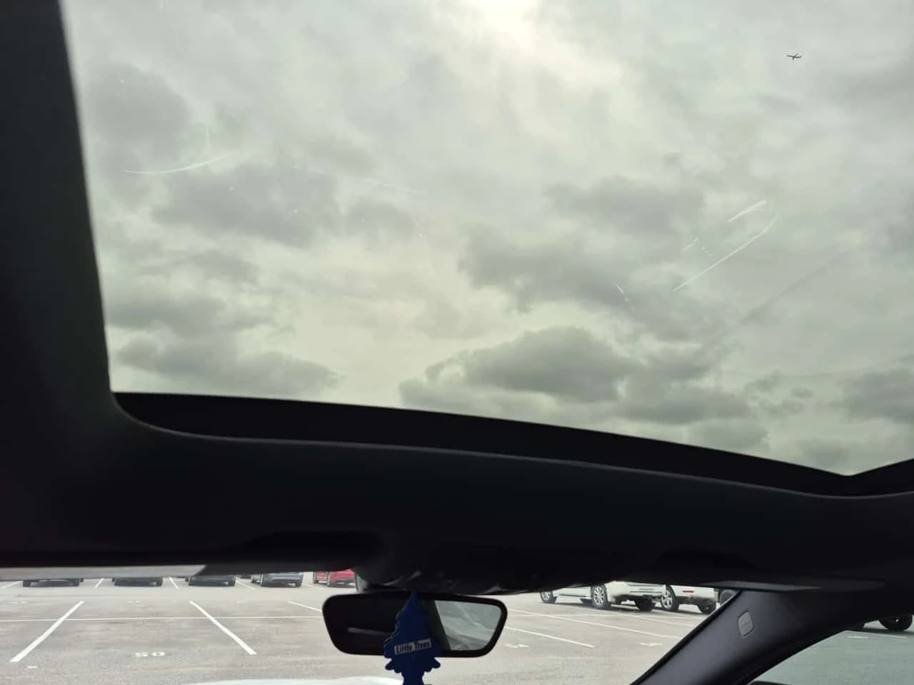 Mercedes-Benz GLA 45 AMG ПОДГРЕВИ * ПАНО * KEYLESS * 2 КЛЮЧА, снимка 13 - Автомобили и джипове - 54446177