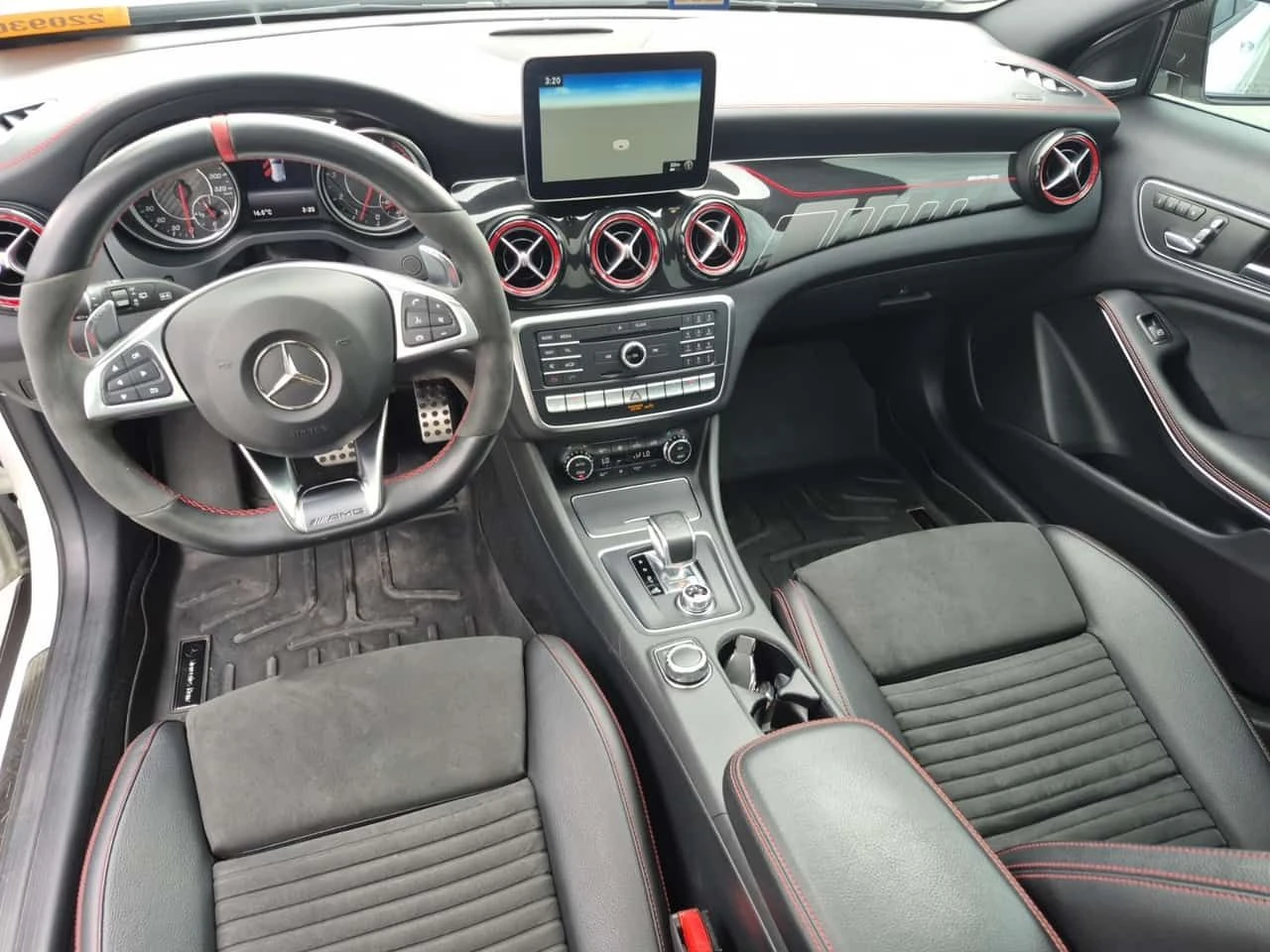 Mercedes-Benz GLA 45 AMG ПОДГРЕВИ * ПАНО * KEYLESS * 2 КЛЮЧА, снимка 10 - Автомобили и джипове - 54446177