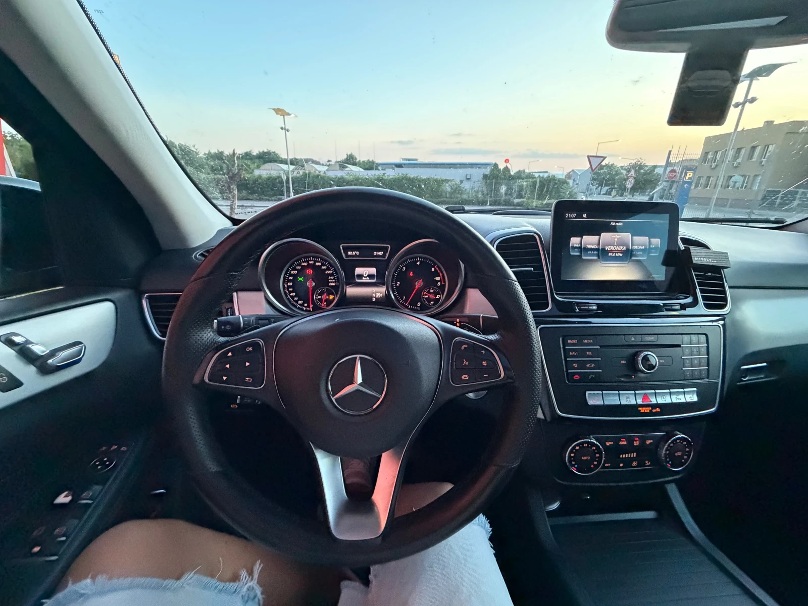Mercedes-Benz GLE 350 AMG* ПАНОРАМА* БАРТЕР, снимка 14 - Автомобили и джипове - 55093787
