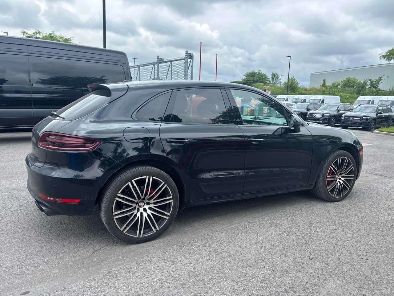 Porsche Macan * GTS * АВТОКРЕДИТ БЕЗ ПЪРВОНАЧАЛНА ВНОСКА* , снимка 3 - Автомобили и джипове - 55302919