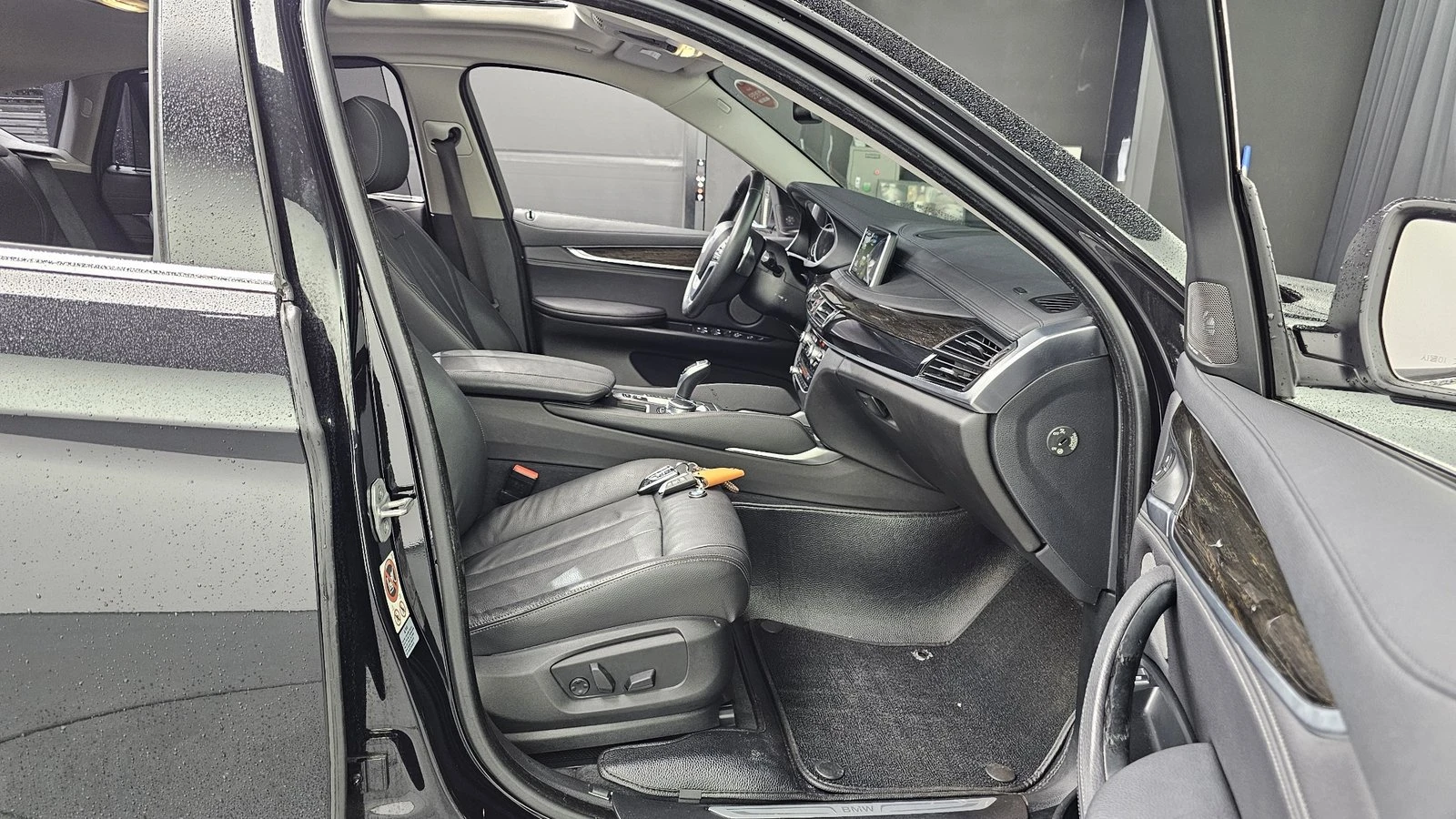 BMW X6 xDrive30d* ЛЮК* ПОДГРЕВ ВОЛАН* КРАЙНА ЦЕНА, снимка 12 - Автомобили и джипове - 55340692