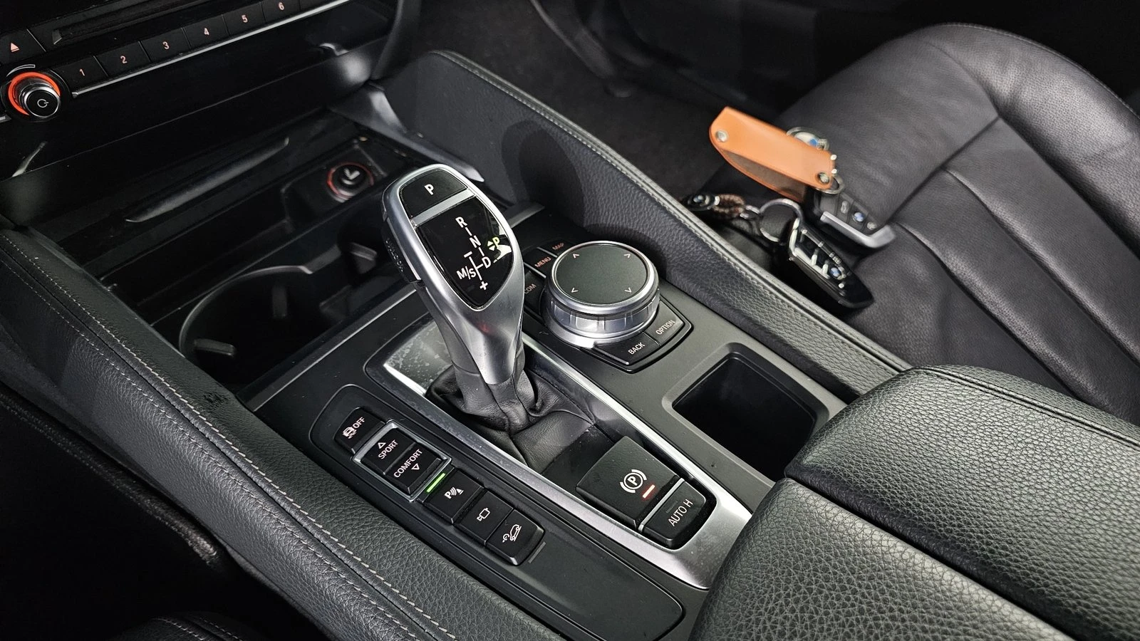 BMW X6 xDrive30d* ЛЮК* ПОДГРЕВ ВОЛАН* КРАЙНА ЦЕНА, снимка 9 - Автомобили и джипове - 55340692