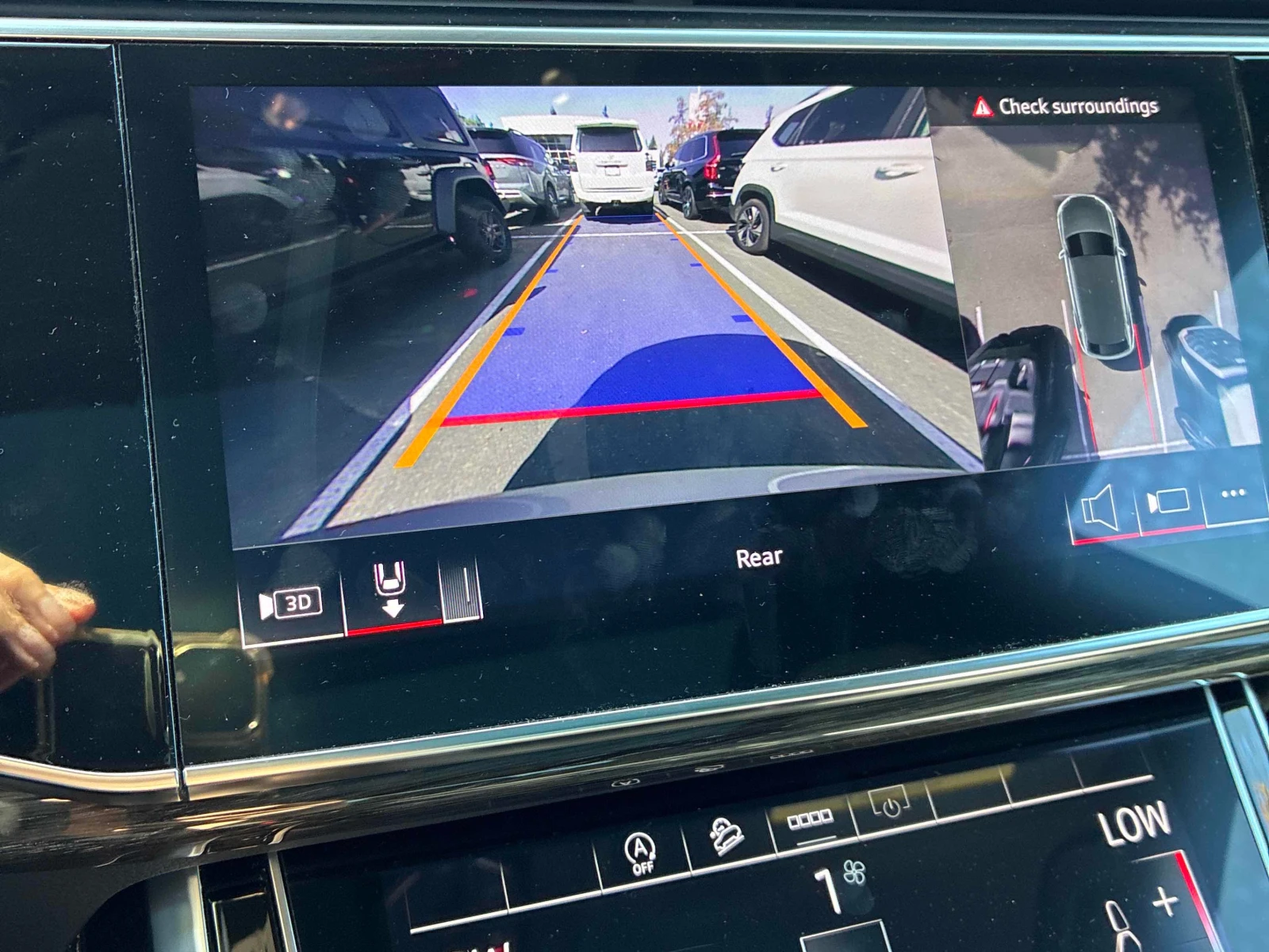 Audi Q8 * Progressiv * CARFAX * ОПЦИЯ ЗА ФИНАНСИРАНЕ, снимка 10 - Автомобили и джипове - 56069225